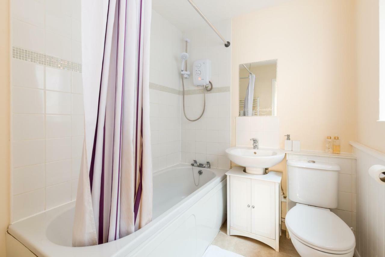 Well Presented 2 Bedroom House - Sleeps Four Leamington Spa Bagian luar foto