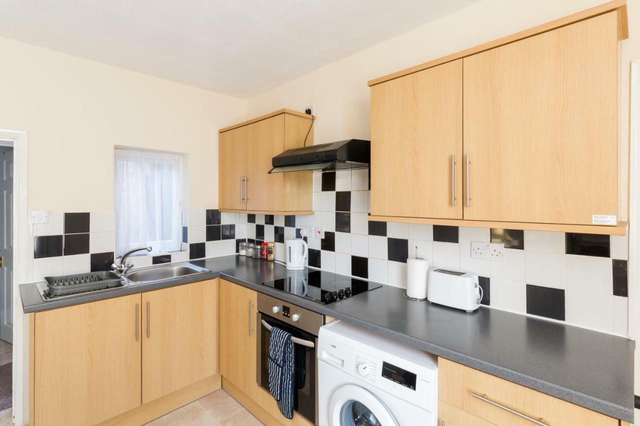 Well Presented 2 Bedroom House - Sleeps Four Leamington Spa Bagian luar foto